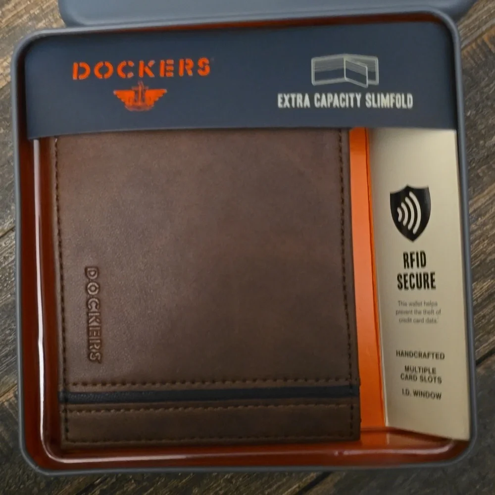 DOCKERS WALLET GIFT 🎁 BOX